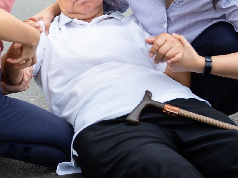 Stroke Warning Signs and the First Aid That Should Follow Immediately